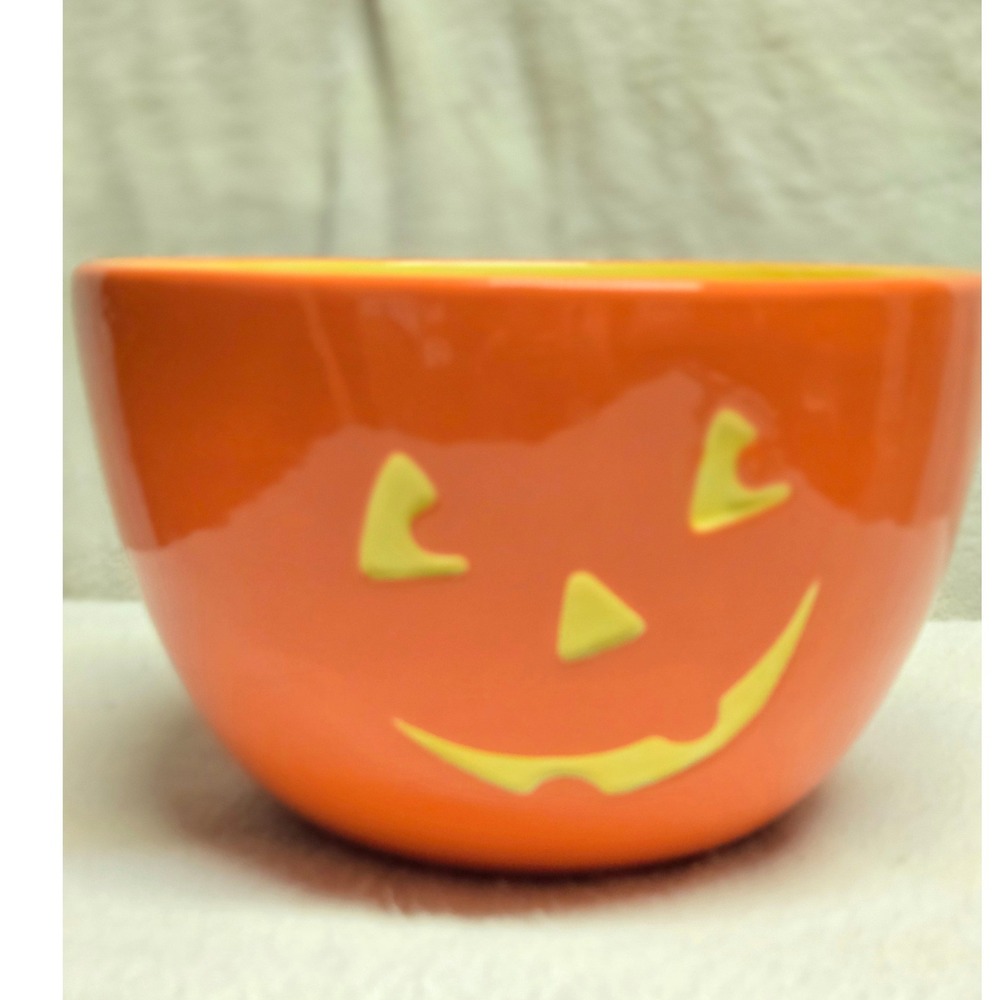 Hallmark Orange Ceramic Jack-O-Lantern Pumpkin Halloween Serving Bowl 8.5in